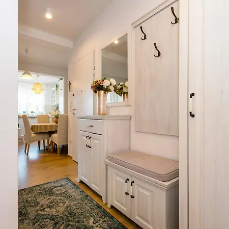 Mia * Brodarica (Sibenik-Knin)